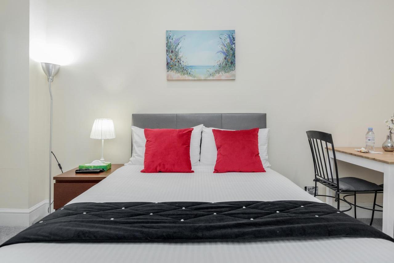 Oxford Street Homestay Лондон Екстериор снимка