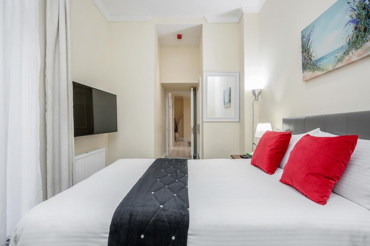Oxford Street Homestay Лондон Екстериор снимка