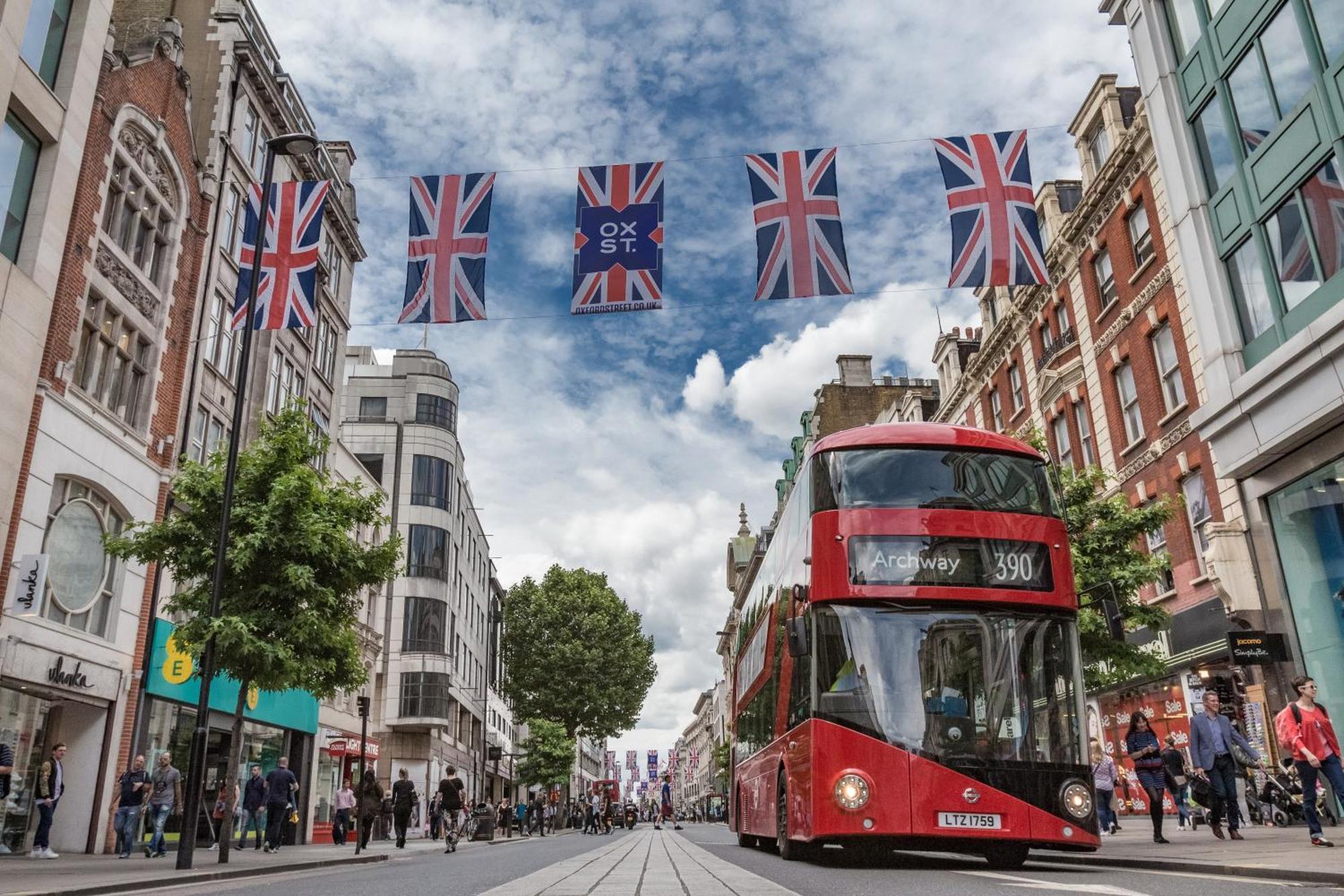 Oxford Street Homestay Лондон Екстериор снимка