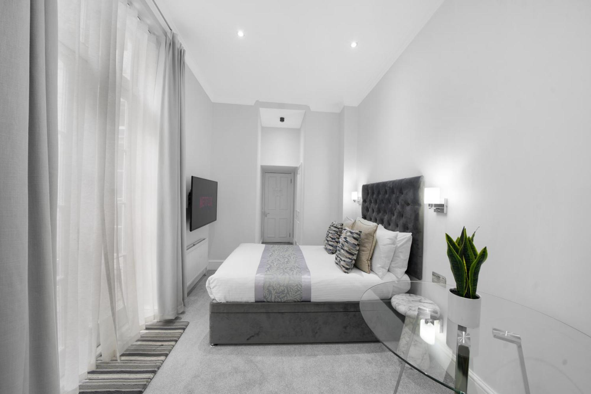 Oxford Street Homestay Лондон Екстериор снимка