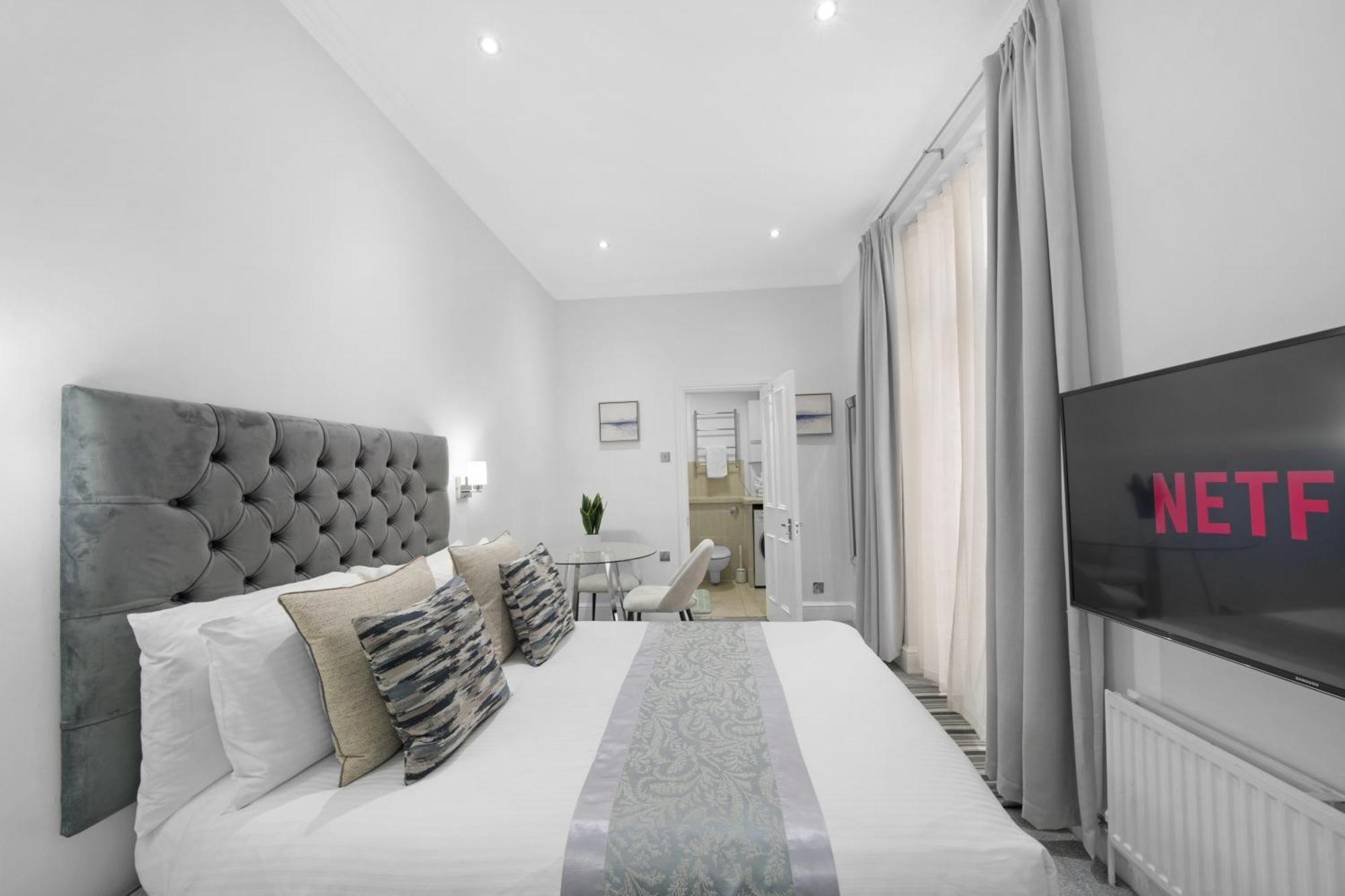 Oxford Street Homestay Лондон Екстериор снимка